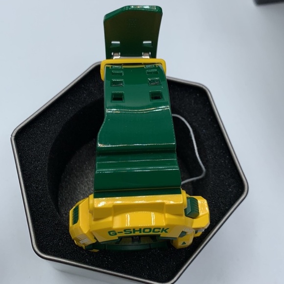 Casio G-Shock GA-400 Men's Special Color Series - Picture 6 of 13